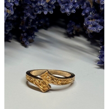 925 Sterling Silver Gold Plated Ring Size 6