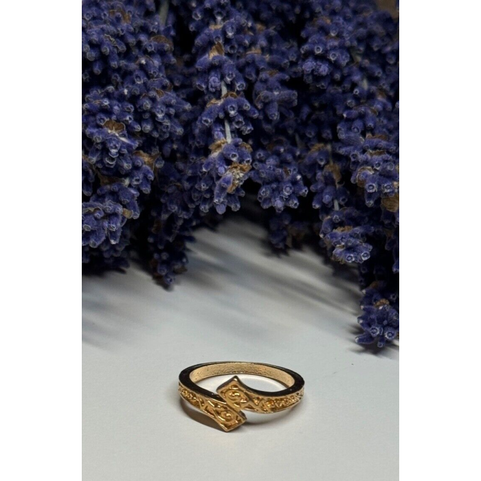 925 Sterling Silver Gold Plated Ring Size 6