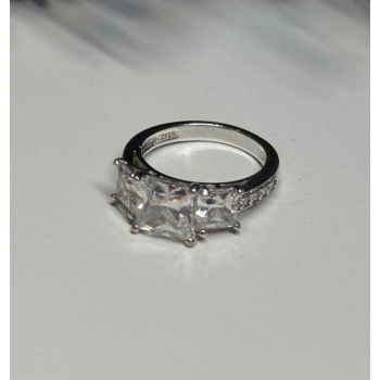 925 Sterling Silver Ring Size 5.5