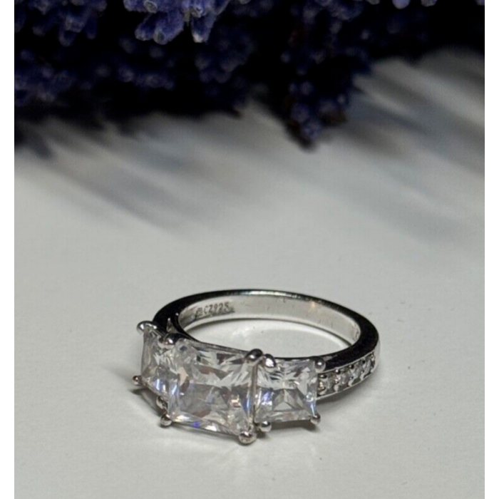 925 Sterling Silver Ring Size 5.5