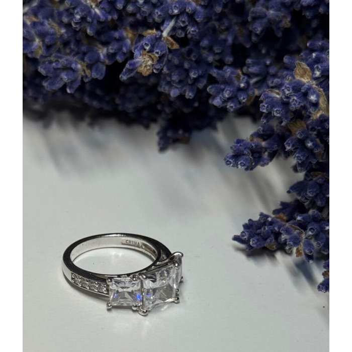 925 Sterling Silver Ring Size 5.5