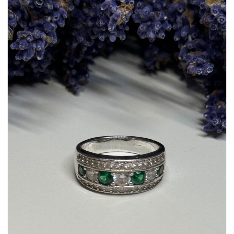 925 Sterling Silver CZ Ring Size 8