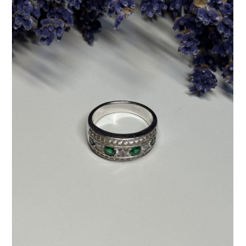 925 Sterling Silver CZ Ring Size 8