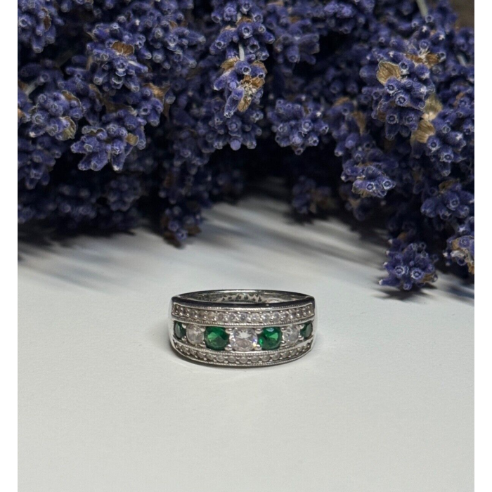 925 Sterling Silver CZ Ring Size 8