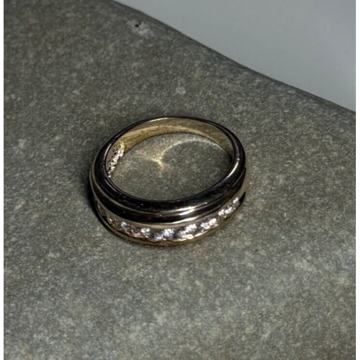 925 Sterling Silver CZ Ring Size 6