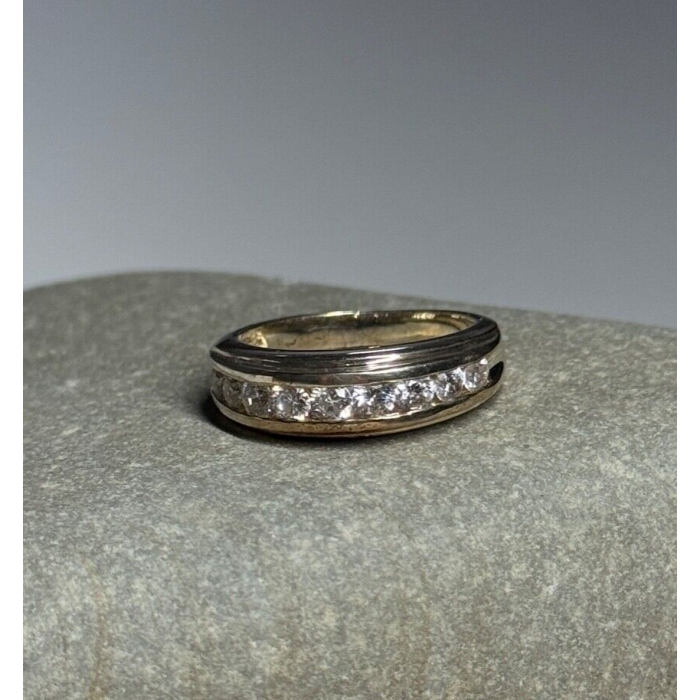 925 Sterling Silver CZ Ring Size 6