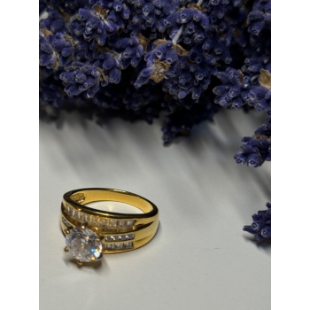 925 Sterling Silver Gold Plated CZ Ring Size 7.5