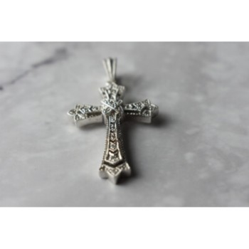 925 STERLING SILVER DIAMONDS CROSS PENDANT