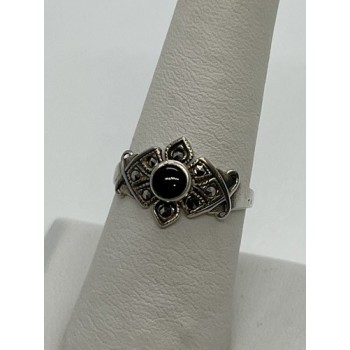 925 Sterling Silver Onyx & Marcasite Ring Size 7