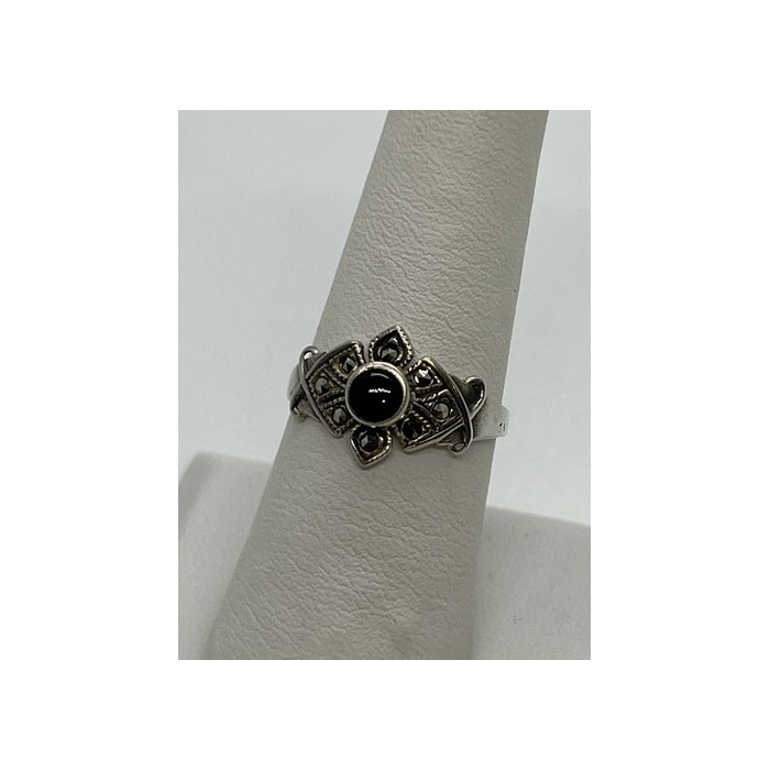 925 Sterling Silver Onyx & Marcasite Ring Size 7