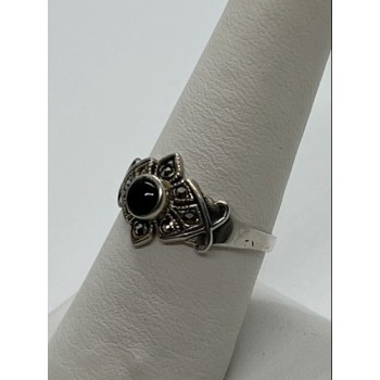 925 Sterling Silver Onyx & Marcasite Ring Size 7