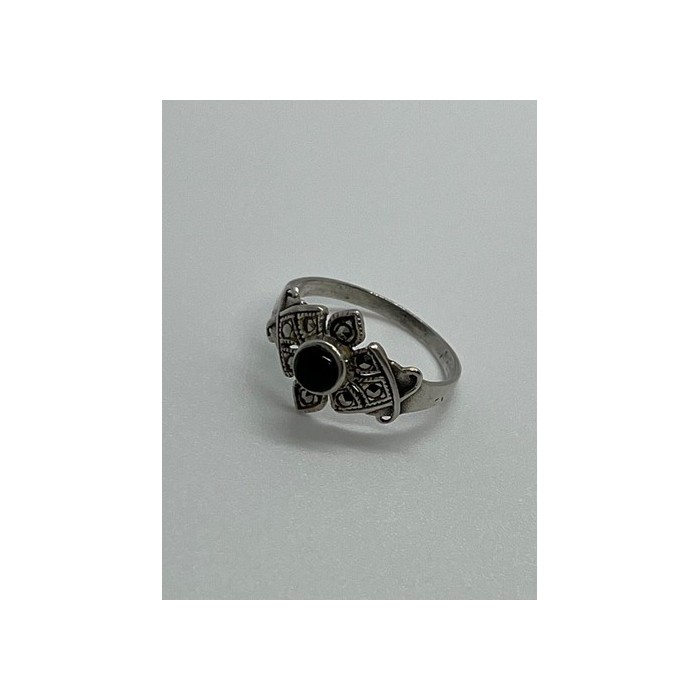 925 Sterling Silver Onyx & Marcasite Ring Size 7