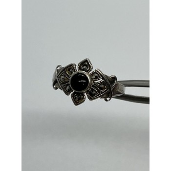 925 Sterling Silver Onyx & Marcasite Ring Size 7
