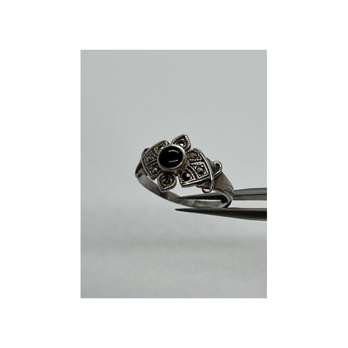 925 Sterling Silver Onyx & Marcasite Ring Size 7