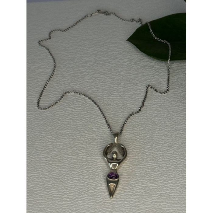 925 Sterling Silver Figural Amethyst Necklace Length 18 inch