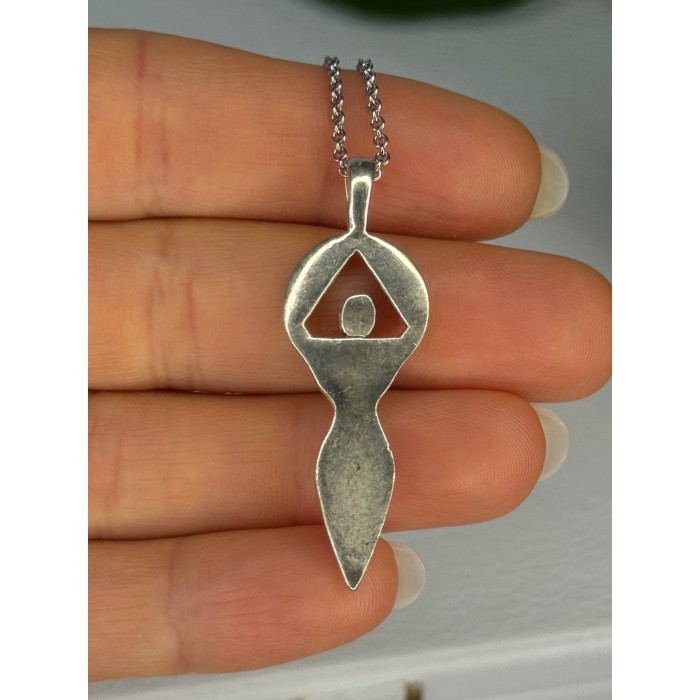 925 Sterling Silver Figural Amethyst Necklace Length 18 inch