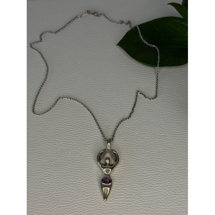 925 Sterling Silver Figural Amethyst Necklace Length 18 inch