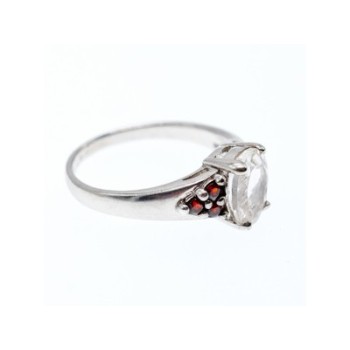925 Sterling Silver Goshenite & Garnet Ring Size 8
