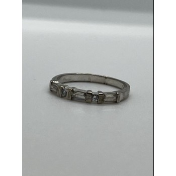 925 Sterling Silver & CZ Ring Size 6.5