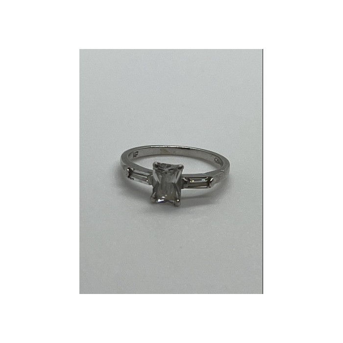 925 Sterling Silver & CZ Ring Size 6.5