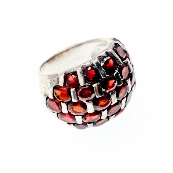 925 STERLING SILVER GARNET RING SIZE 8
