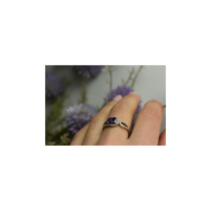 925 Sterling Silver Amethyst & CZ Ring Size 8