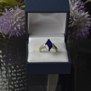 925 Sterling Silver Blue Tourmaline Ring Size 6.5