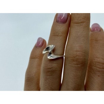 925 Sterling Silver Ring Size 4.5