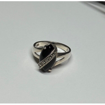 925 Sterling Silver Onyx & Marcasite Ring Size 5