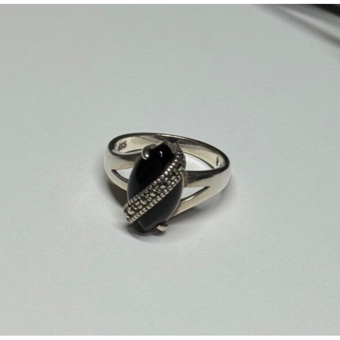 925 Sterling Silver Onyx & Marcasite Ring Size 5