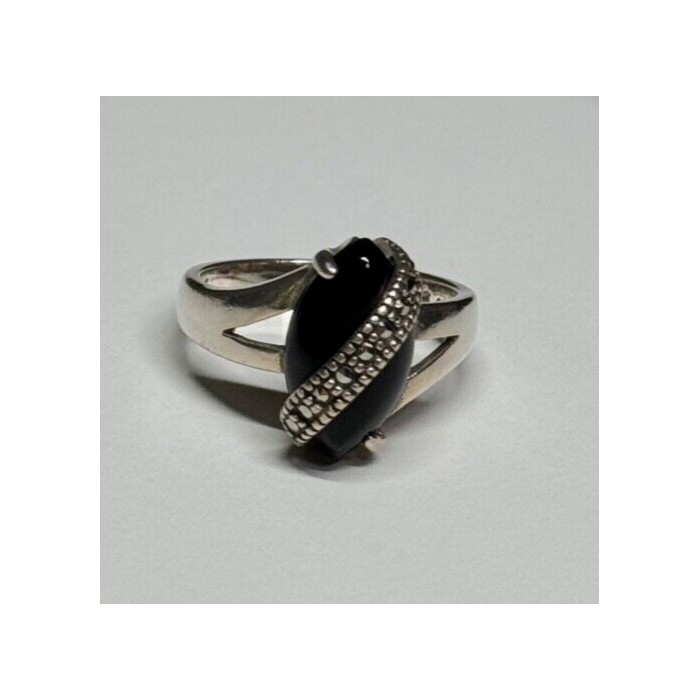 925 Sterling Silver Onyx & Marcasite Ring Size 5