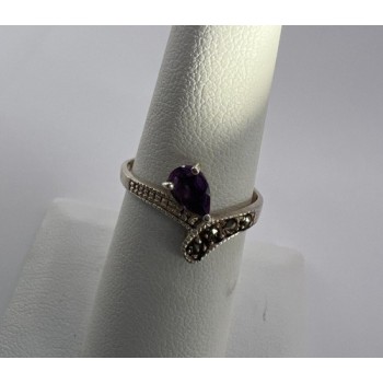 925 Sterling Silver With Amethyst & Marcasite Ring Size 5.5