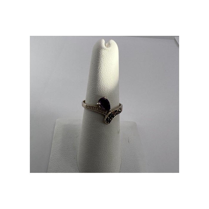 925 Sterling Silver With Amethyst & Marcasite Ring Size 5.5