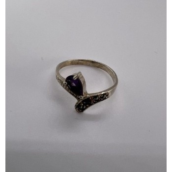 925 Sterling Silver With Amethyst & Marcasite Ring Size 5.5