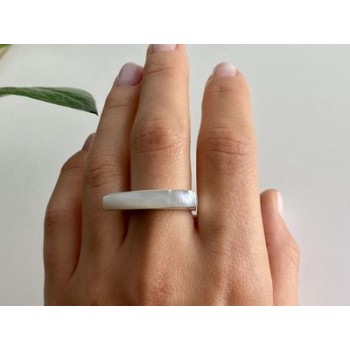 925 STERLING SILVER MOTHER OF PEARL RING SIZE 8.5