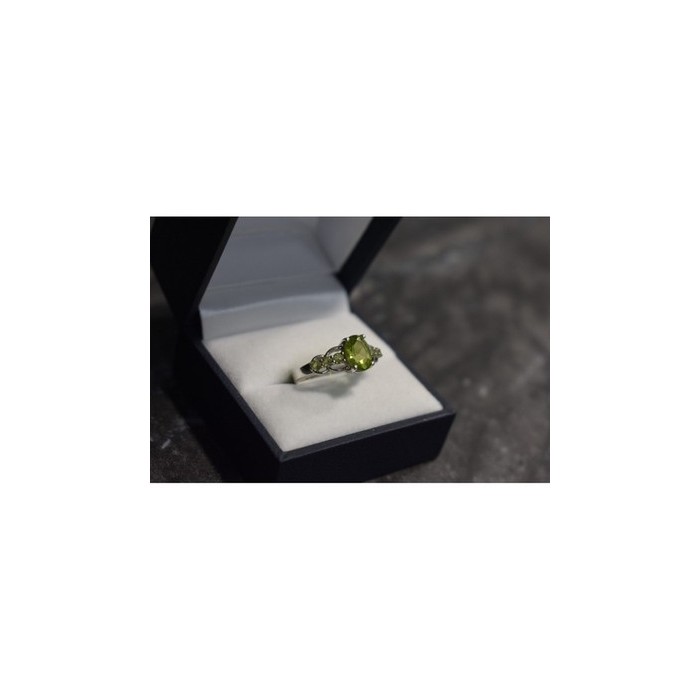 925 Sterling Silver Peridot & Tsavorite Ring Size 6.5