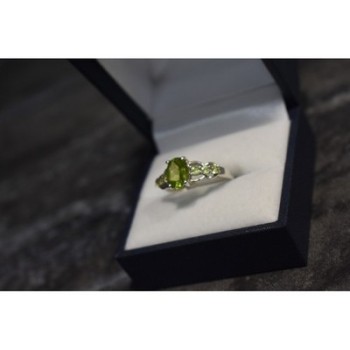925 Sterling Silver Peridot & Tsavorite Ring Size 6.5