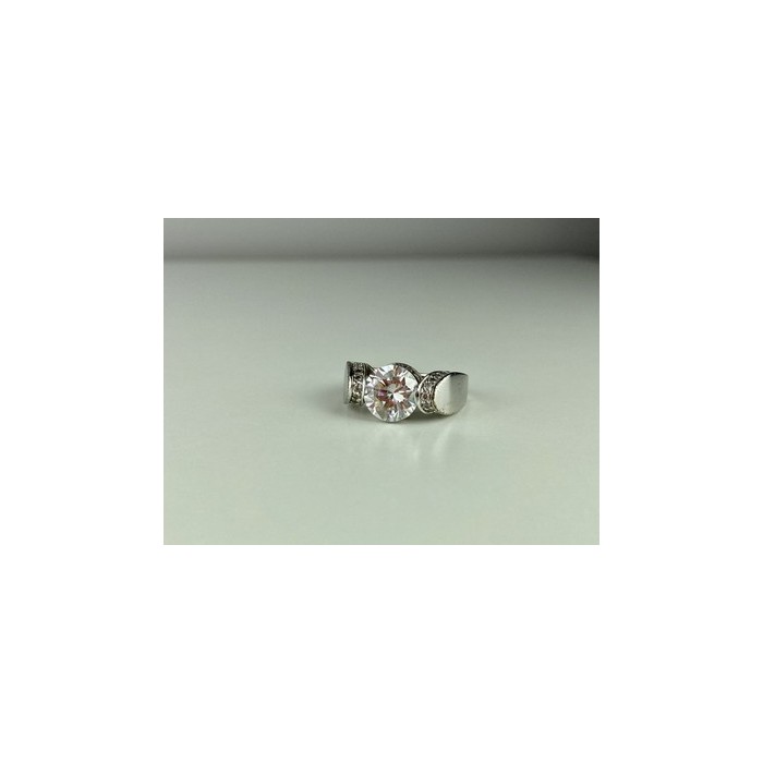 925 Sterling Silver CZ Ring Size 7