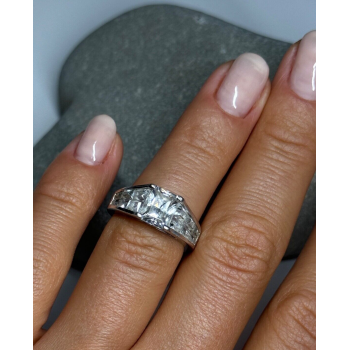 925 Sterling Silver CZ Ring Size 5