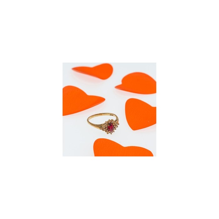 14K YELLOW GOLD RUBY & DIAMONDS RING SIZE 8