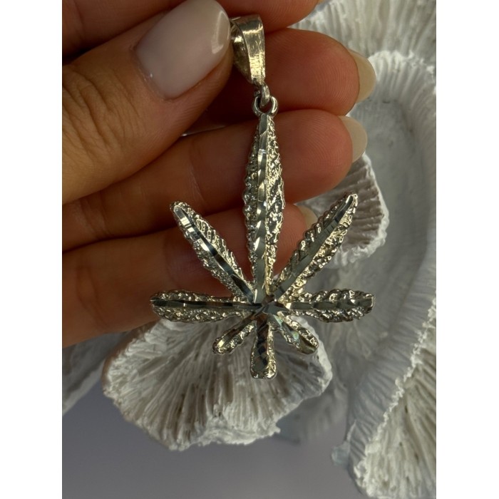 925 Sterling Silver Leaf Pendant Length 2.40 inch