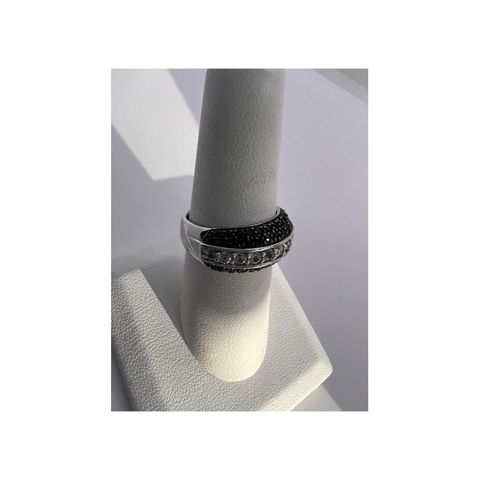 925 Sterling Silver Black & White Spinel Ring Size 6