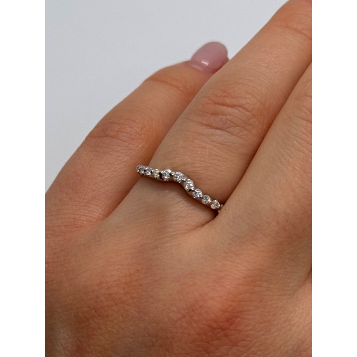 18K WHITE GOLD  DIAMONDS  RING SIZE 6