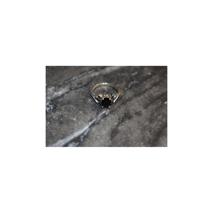 925 Sterling Silver Garnet & Black Jade Ring Size 6.5