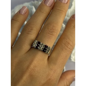 925 Sterling Silver Garnet & Marcasite Ring Size 9
