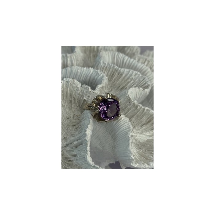 925 Sterling Silver Amethyst Ring Size 6.5