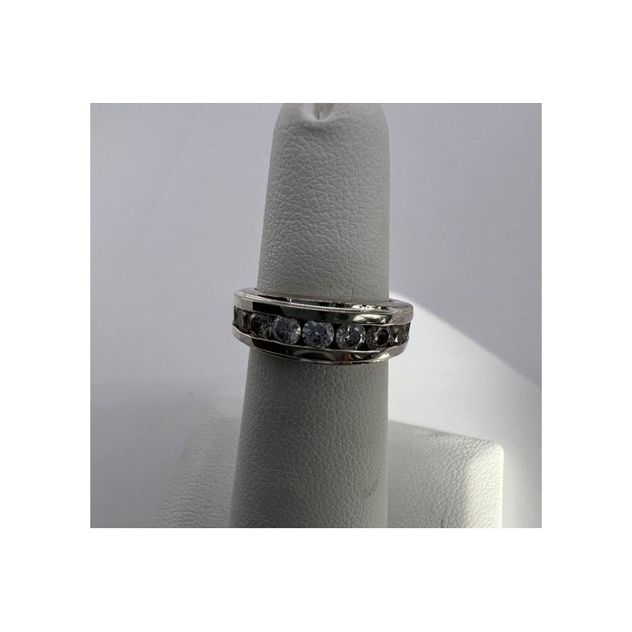 925 Sterling Silver & CZ Ring Size 4