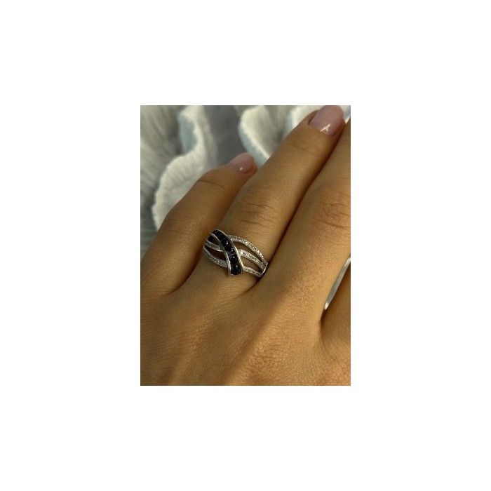 10K WHITE GOLD SAPPHIRE & DIAMOND RING SIZE 7