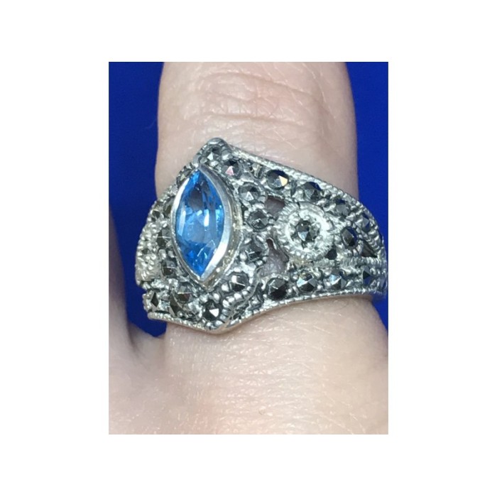 925 Sterling Silver Blue Spinel & Marcasites Ring Size 5.5
