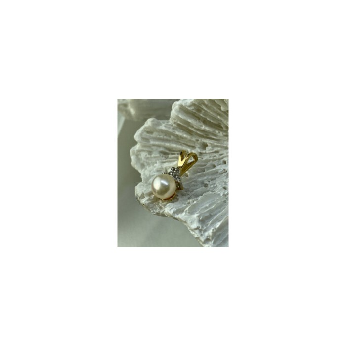 14K YELLOW GOLD PEARL & DIAMONDS PENDANT